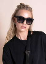 Load image into Gallery viewer, Otra Eyewear Alba Sunnies - Black Smoke
