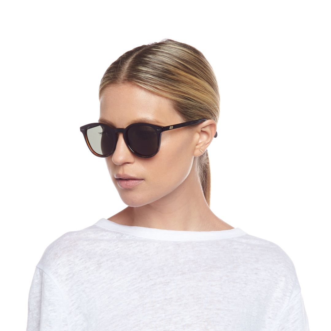Le Specs Bandwagon Sunnies - Black Tort